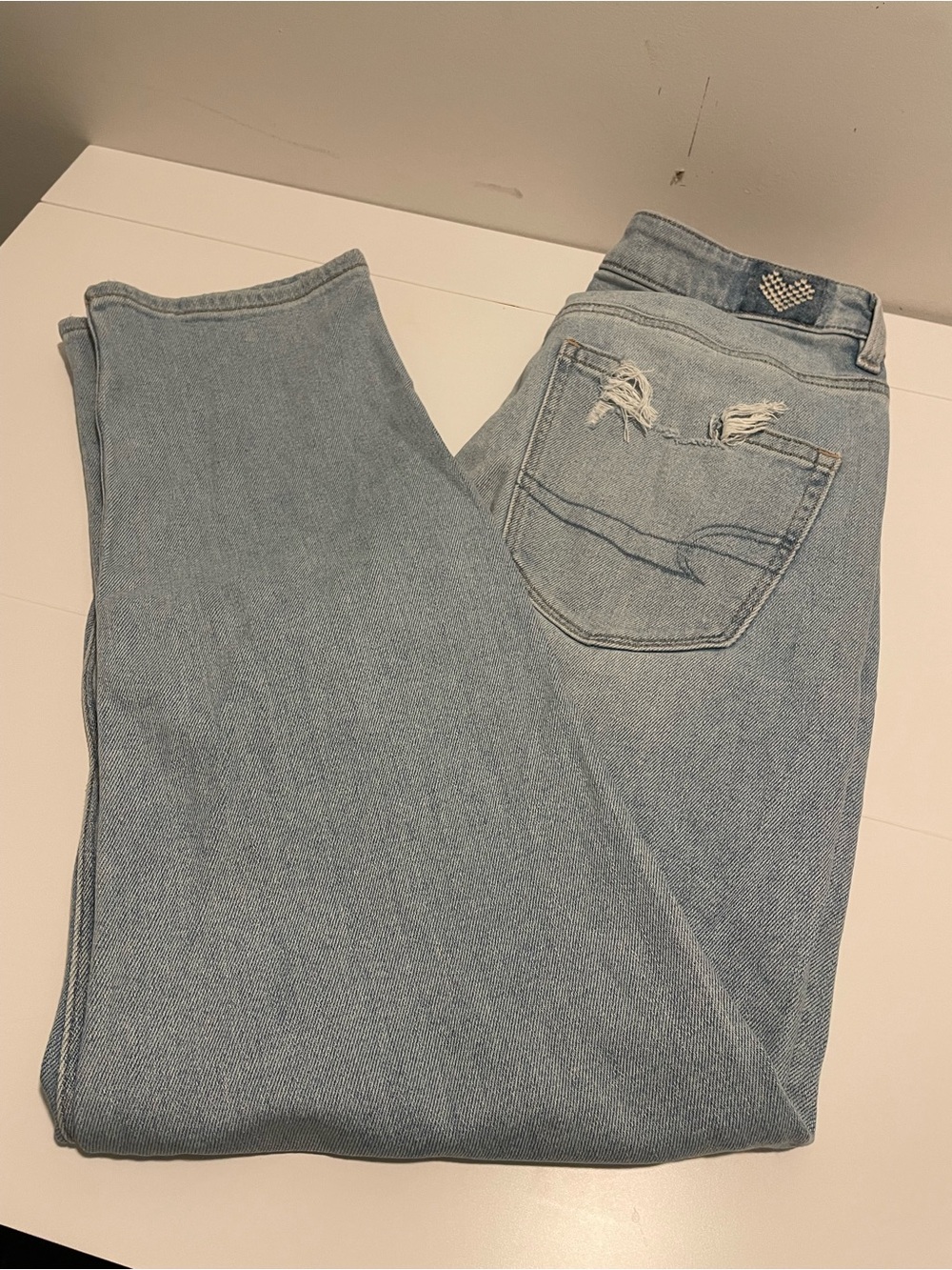 American Eagle Brand Women's size 10 Stretch Light Wash Distressed Mom Jeans